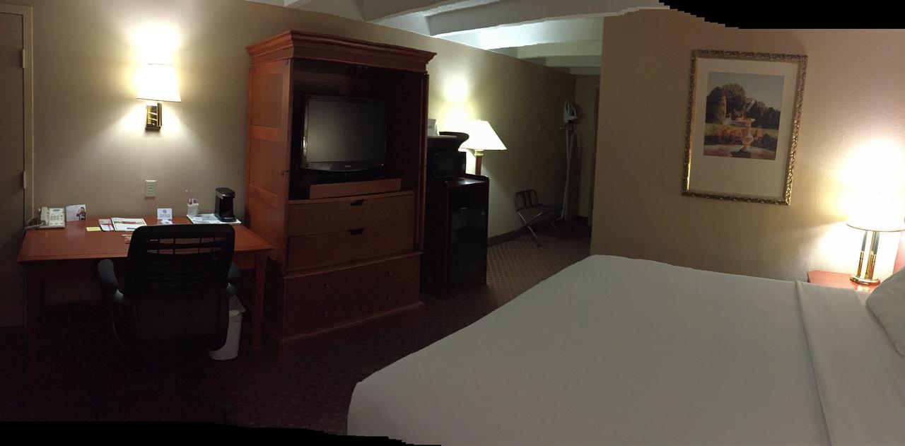 Rodeway Inn & Suites Rockford Exterior foto