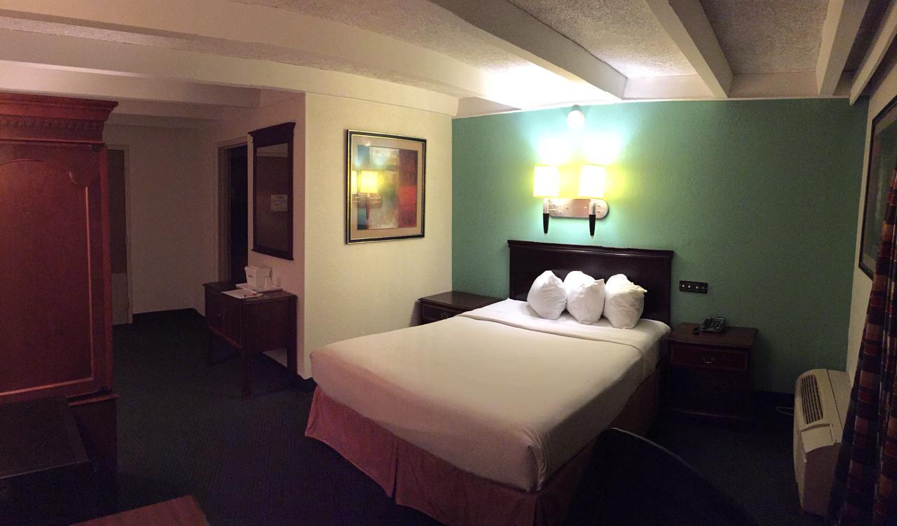 Rodeway Inn & Suites Rockford Exterior foto